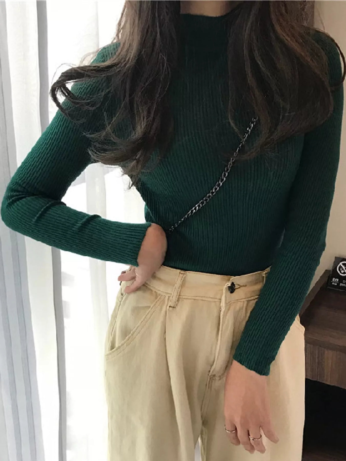 Elegant Slim-Fit Ribbed Mock Neck Knit Top